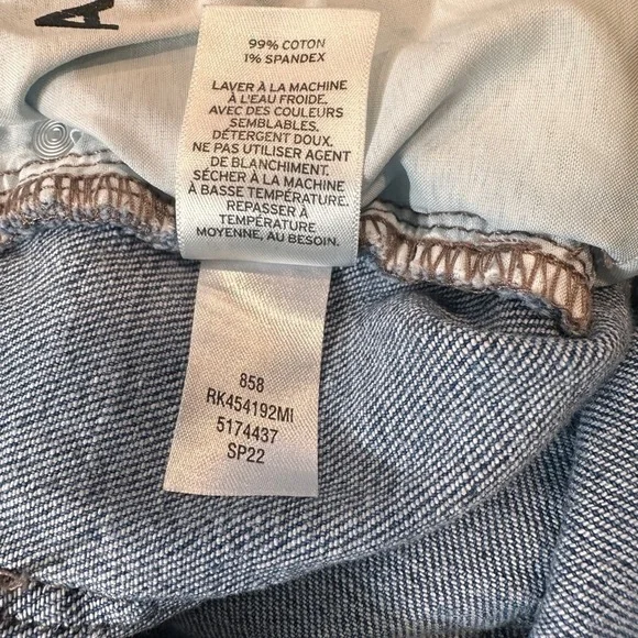 Abound Button Front High Waisted Straight Leg Mom Jeans Size 30 - Picture 6 of 7